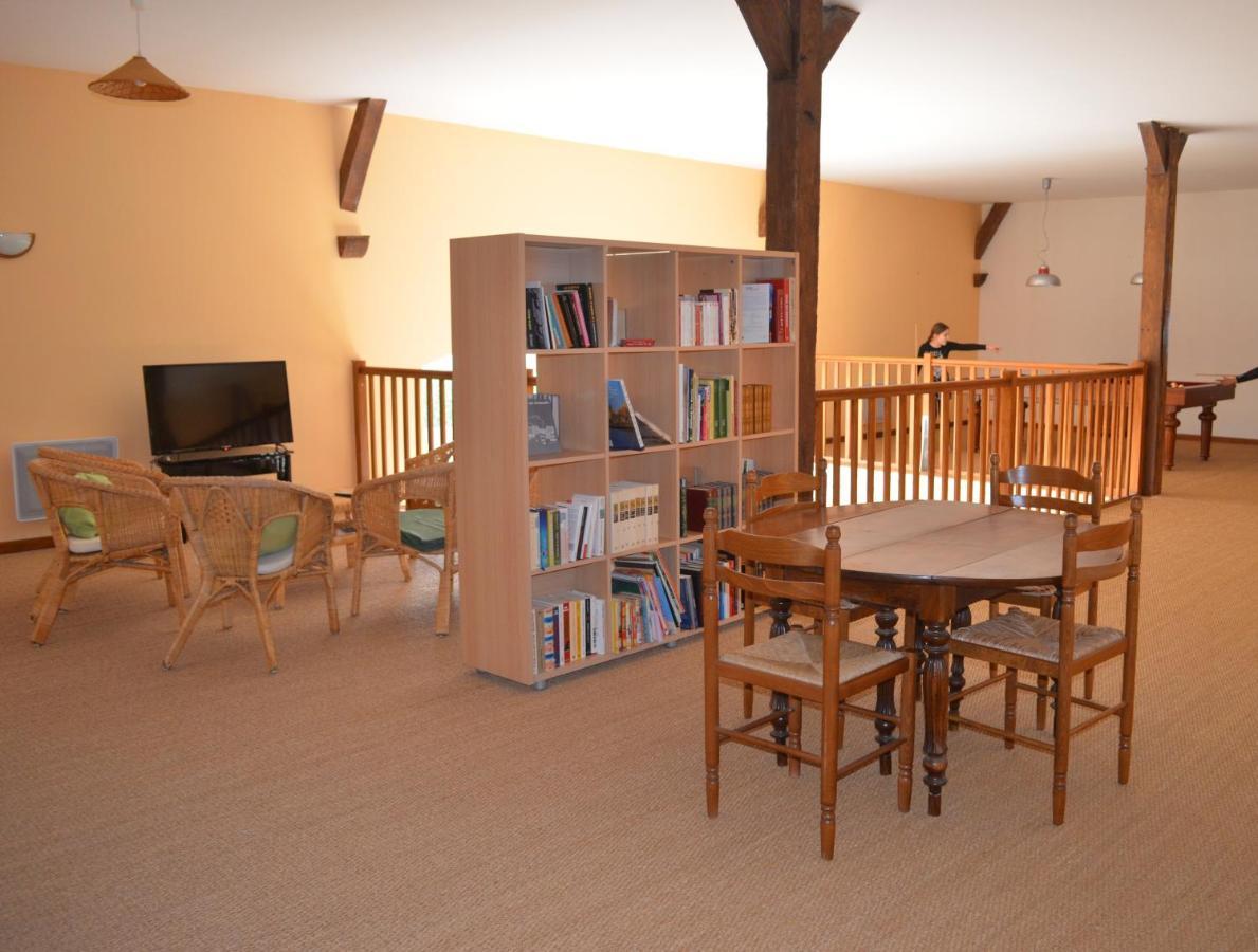 Logis De Chezelles Bed & Breakfast Sidiailles Bagian luar foto