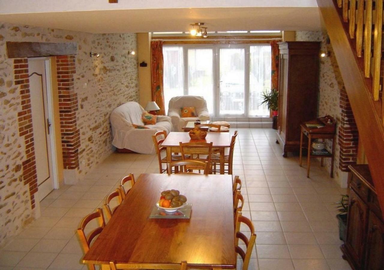 Logis De Chezelles Bed & Breakfast Sidiailles Bagian luar foto