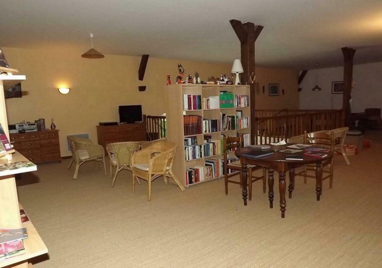 Logis De Chezelles Bed & Breakfast Sidiailles Bagian luar foto