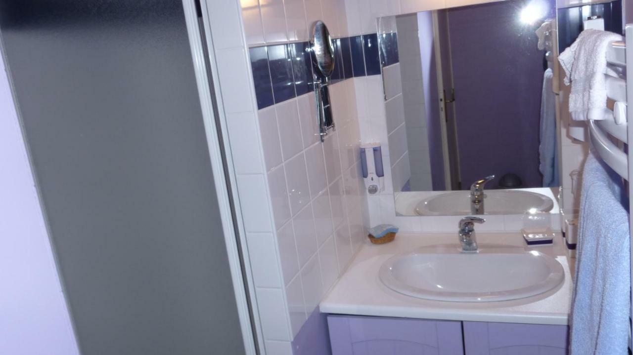 Logis De Chezelles Bed & Breakfast Sidiailles Bagian luar foto