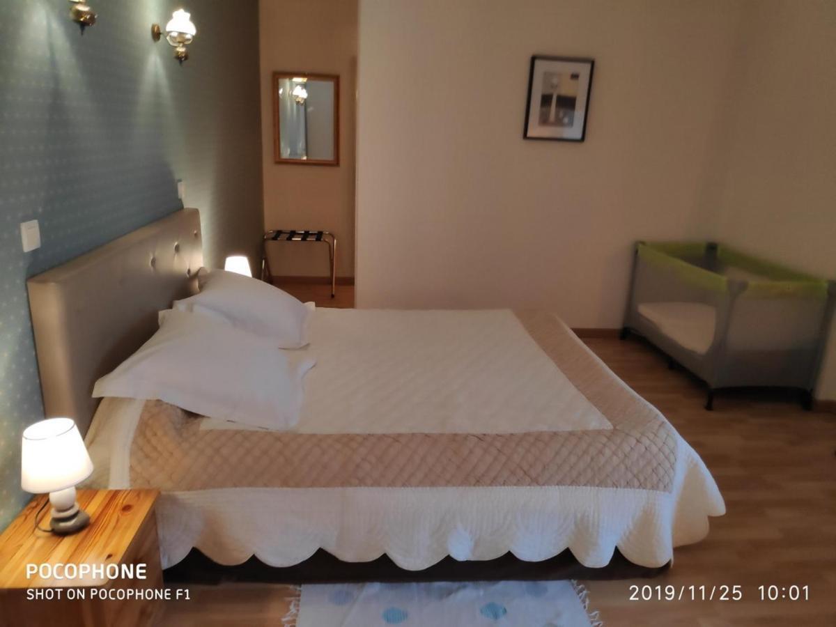 Logis De Chezelles Bed & Breakfast Sidiailles Bagian luar foto